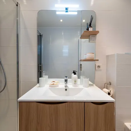 Apartment 1-br Near The Croisette And Centre