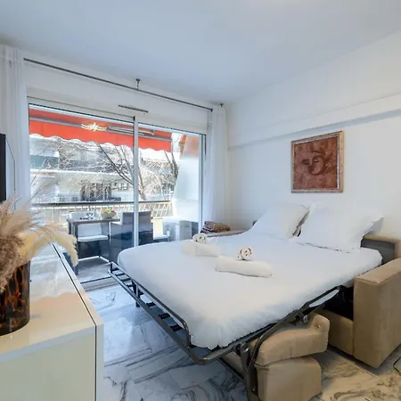 Apartment 1-br Near The Croisette And Centre